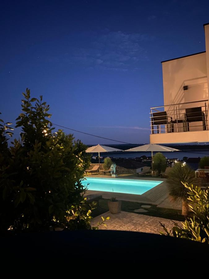 Villa Joy 4Ever Banjol 외부 사진